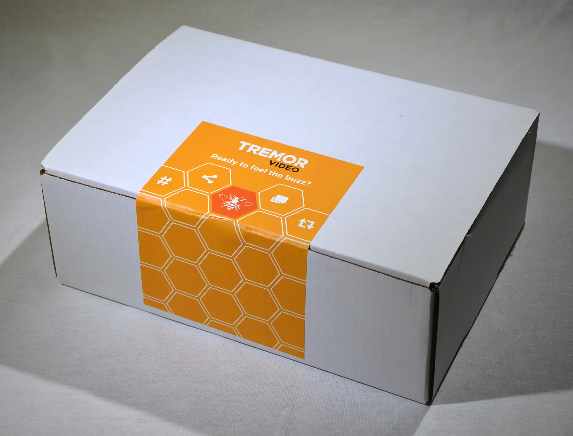 Mailer: Exterior