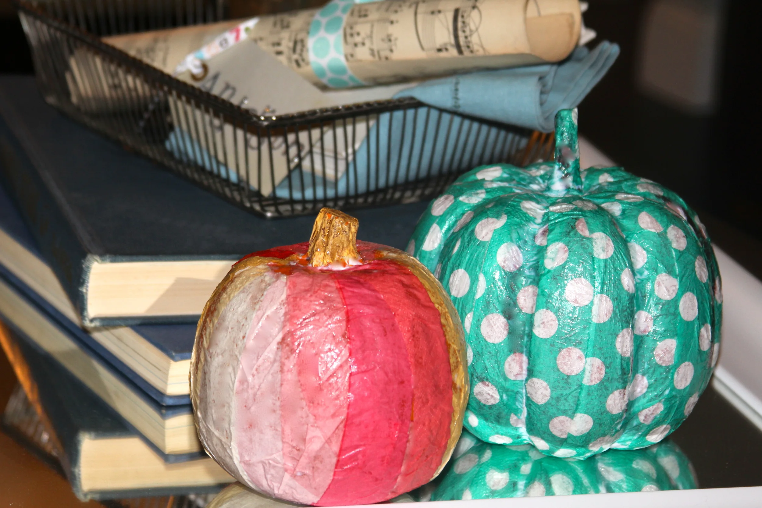 modge podge & napkin pumpkins {tutorial}