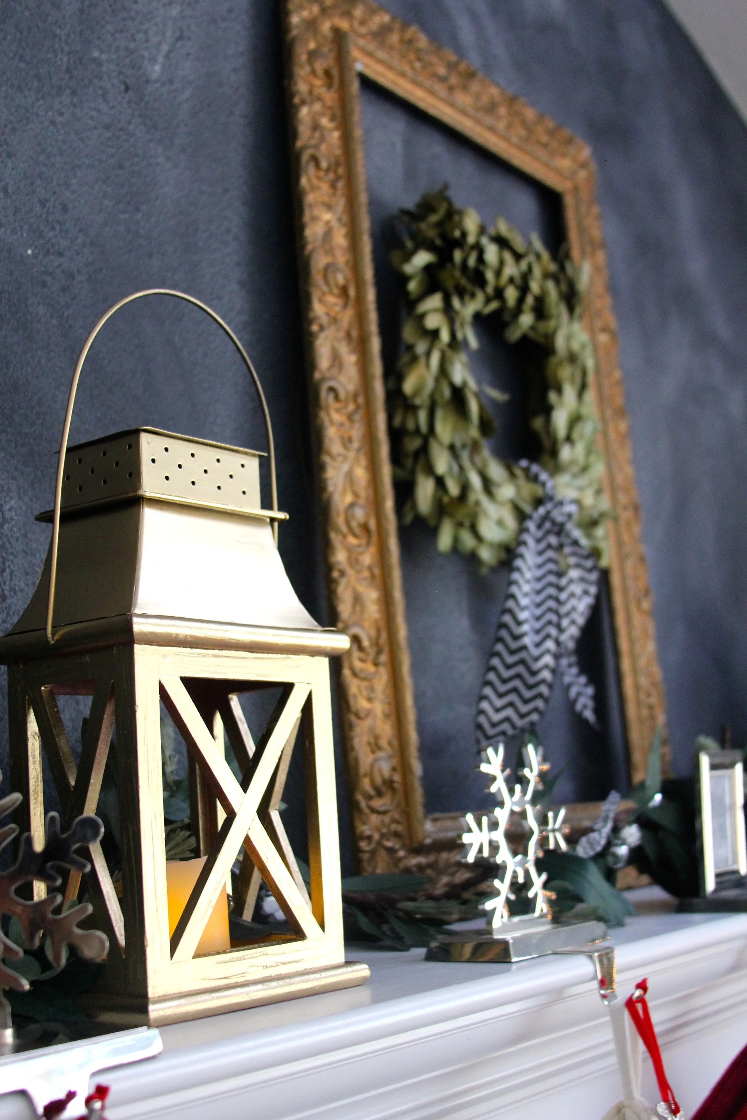 our house at Christmastime {home tour}