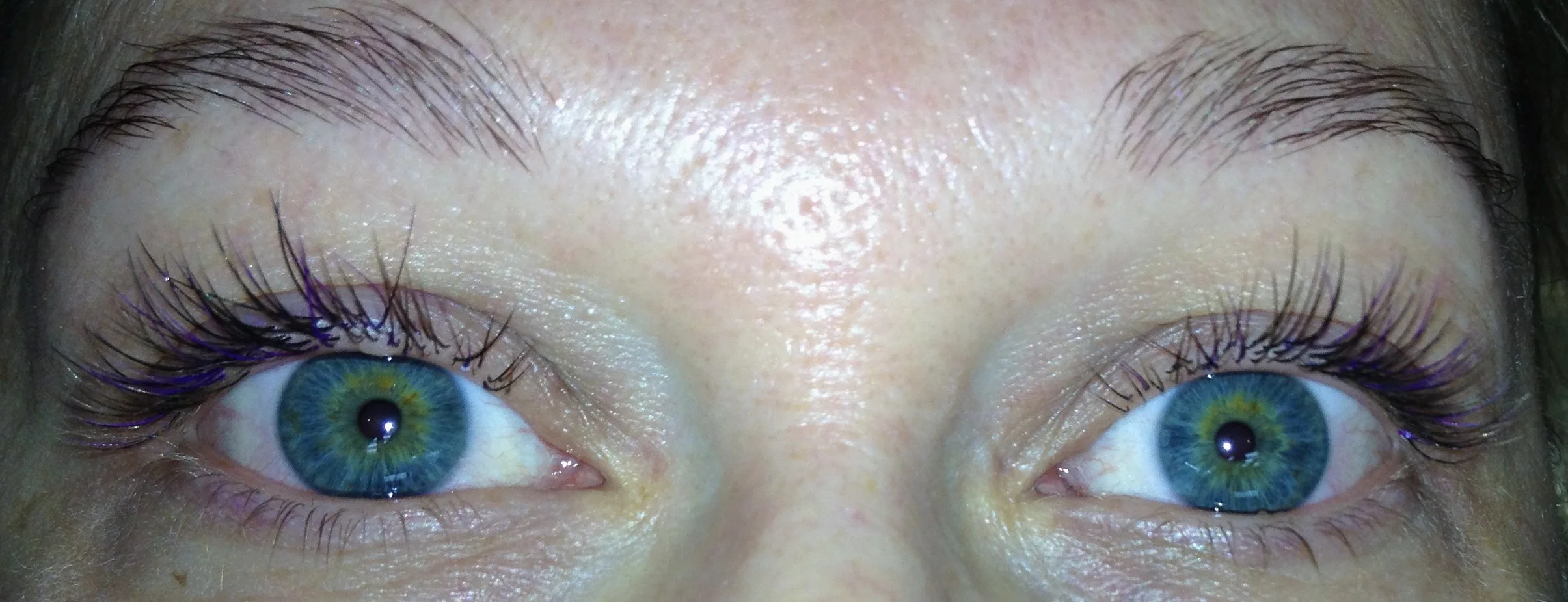 The beginning of the eyebrow is receded; in other words, it is too short, it needs to start closer to the bridge of the nose. The result: she has robbed her beauty regardless of how pretty her eyes and eyelashes are!