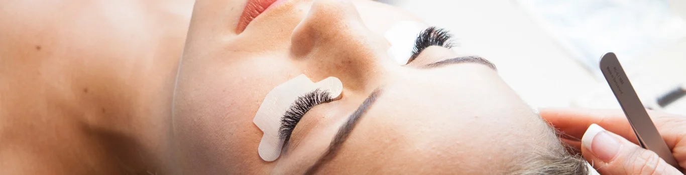 Xtreme-Lashes-Application-Experience.jpg