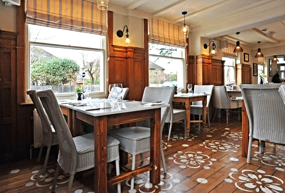 Loch Fyne. Twickenham 141.jpg