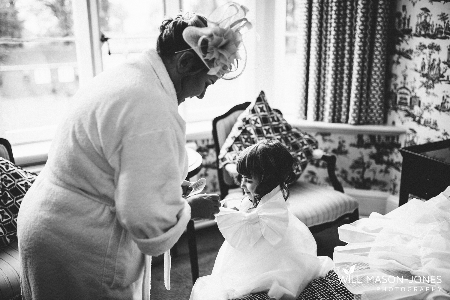  coed-y-mwstwr-welsh-wedding-photography 