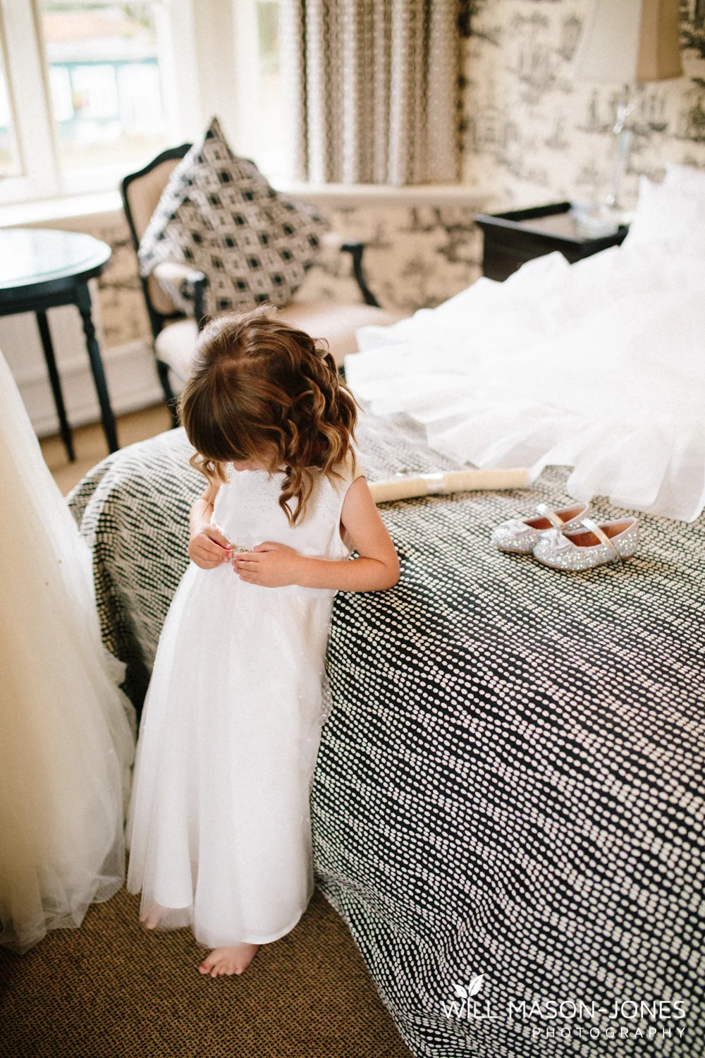  coed-y-mwstwr-welsh-wedding-photography 