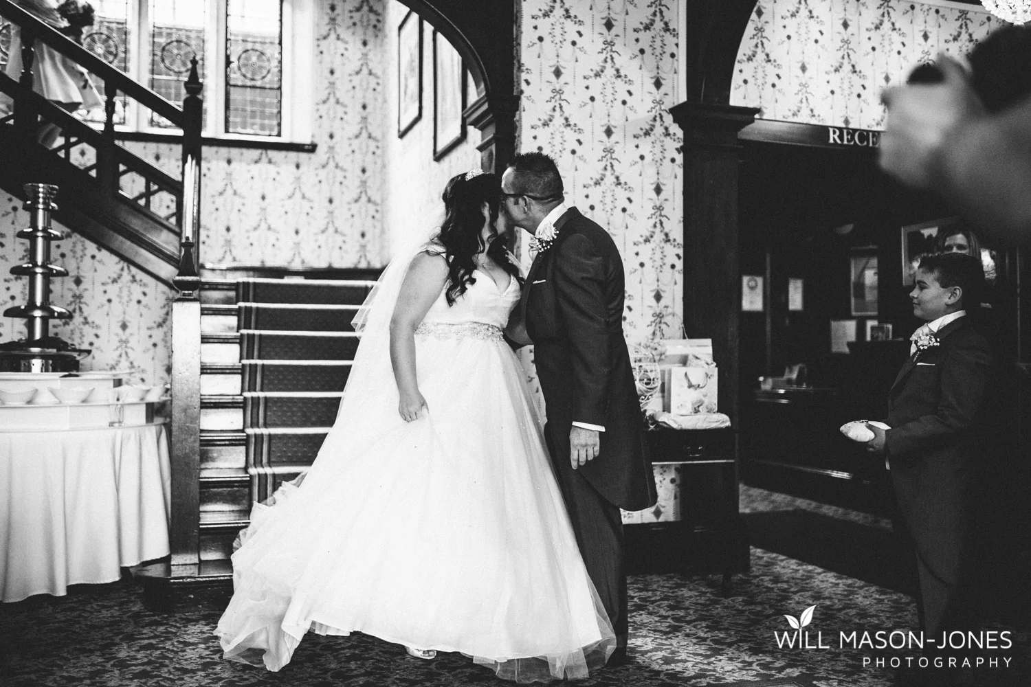  coed-y-mwstwr-welsh-wedding-photography 