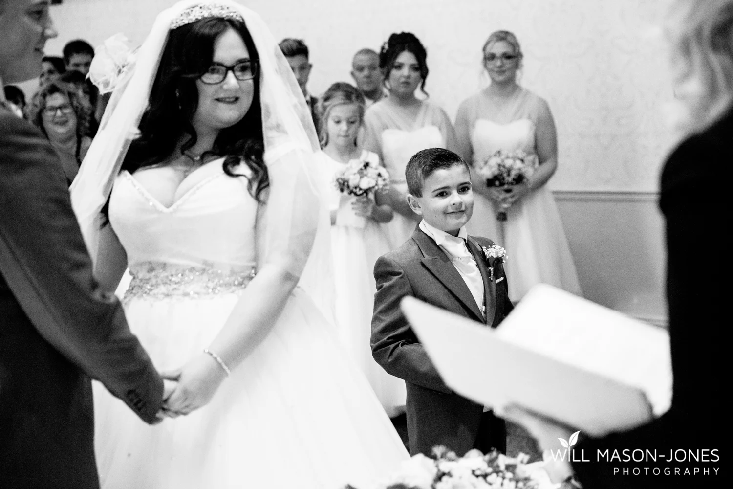  coed-y-mwstwr-welsh-wedding-photography 