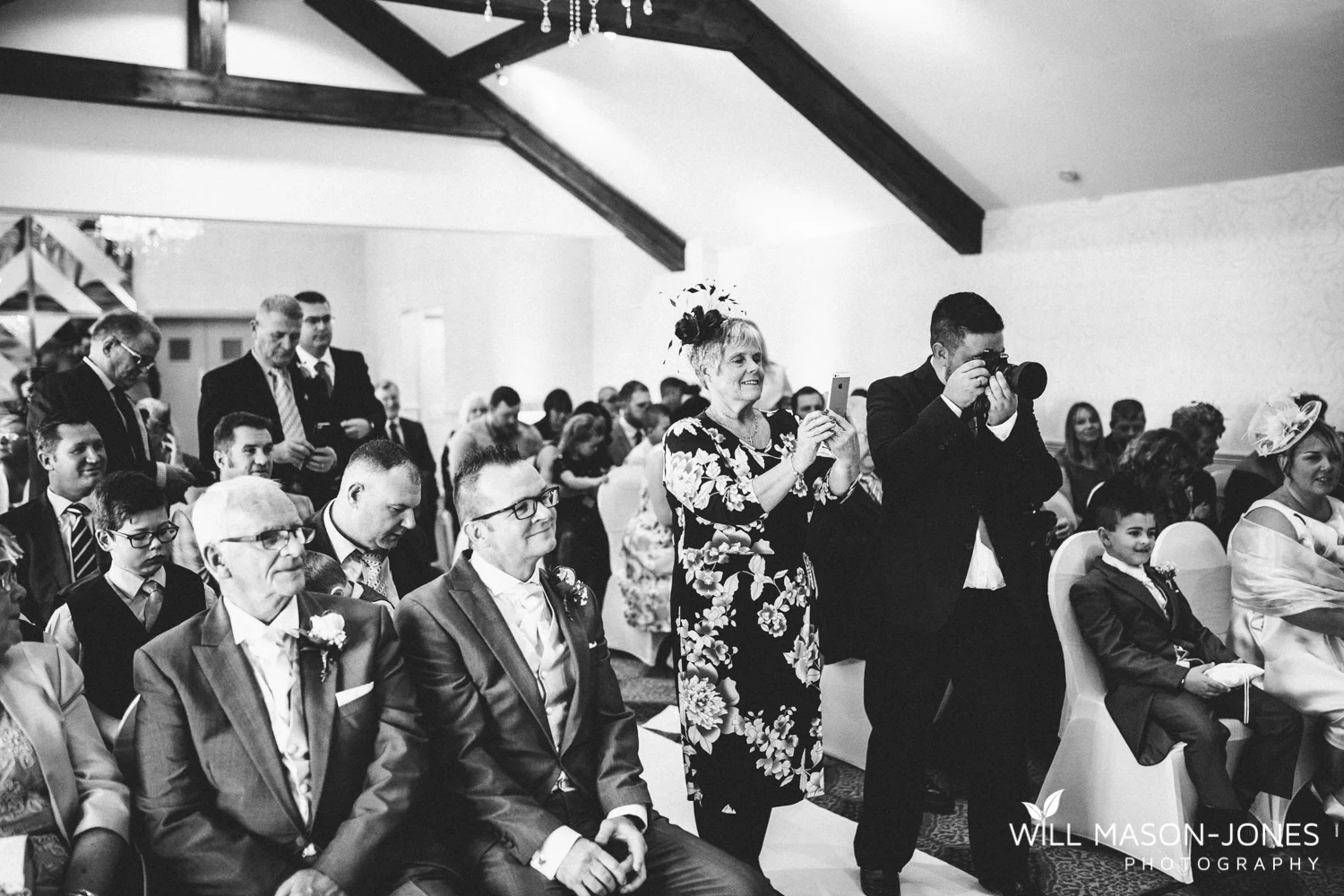  coed-y-mwstwr-welsh-wedding-photography 