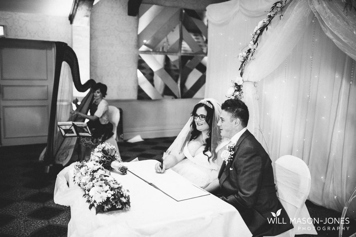  coed-y-mwstwr-welsh-wedding-photography 