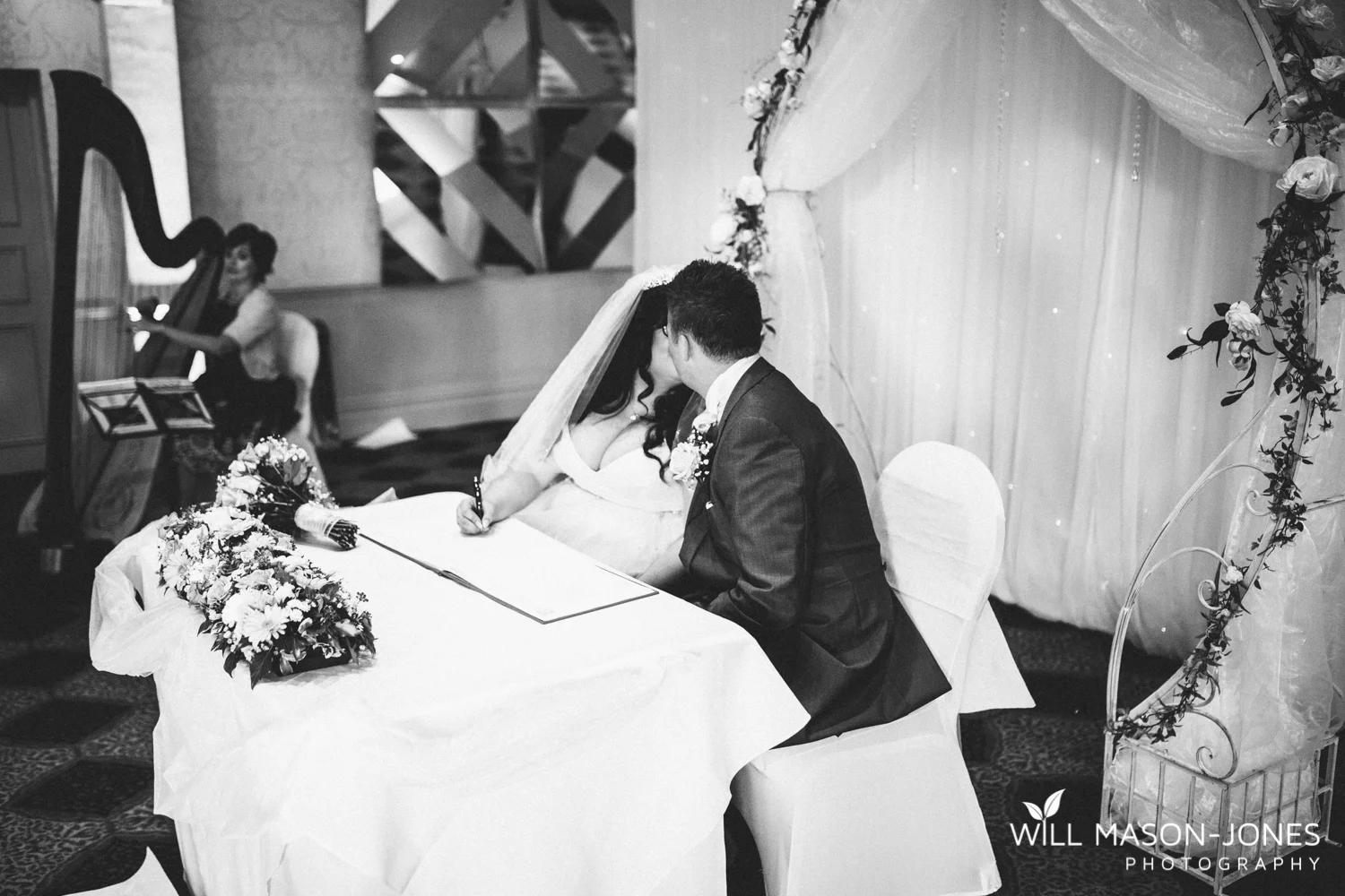  coed-y-mwstwr-welsh-wedding-photography 
