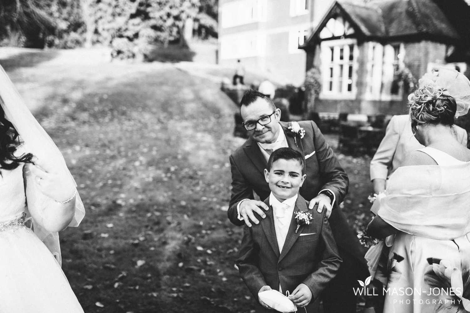  coed-y-mwstwr-welsh-wedding-photography 