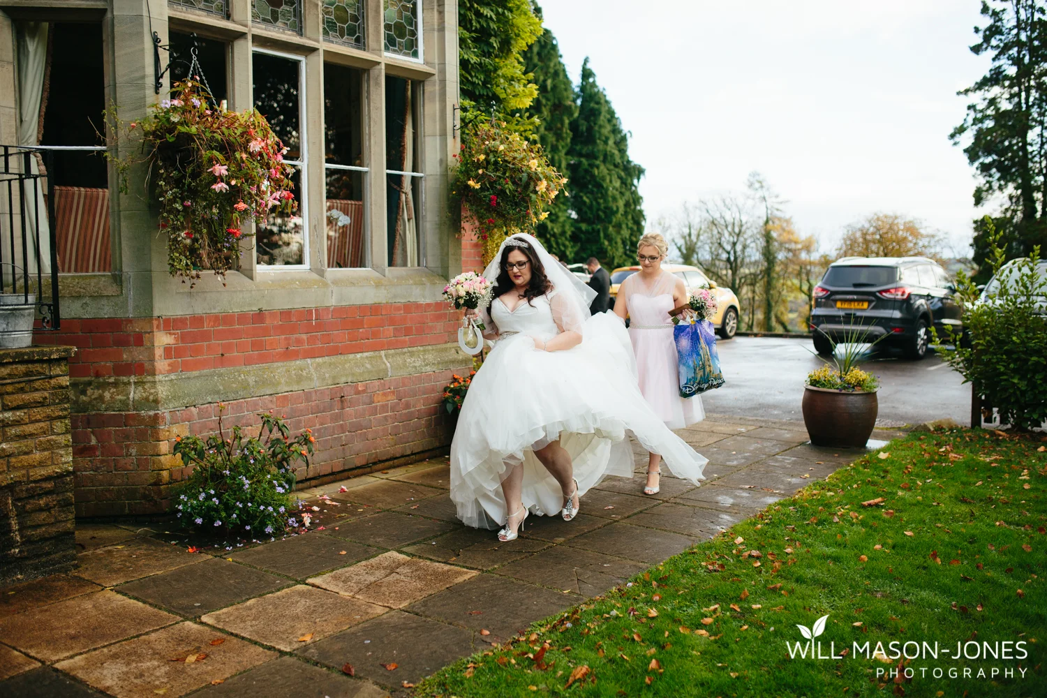  coed-y-mwstwr-welsh-wedding-photography 