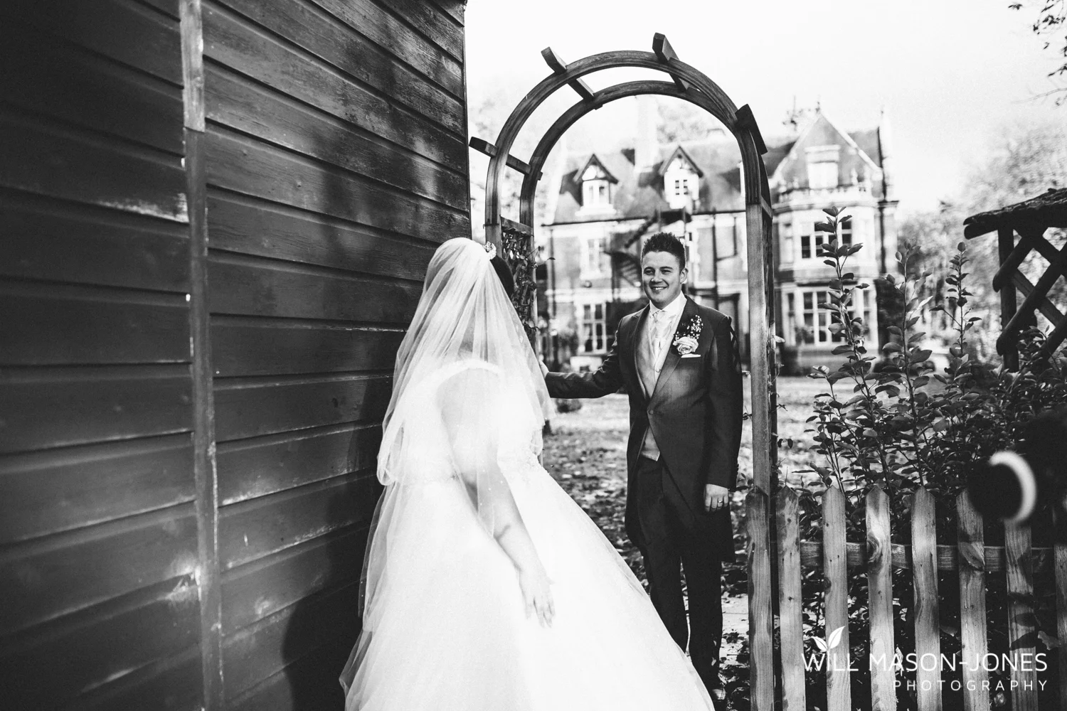  coed-y-mwstwr-welsh-wedding-photography 