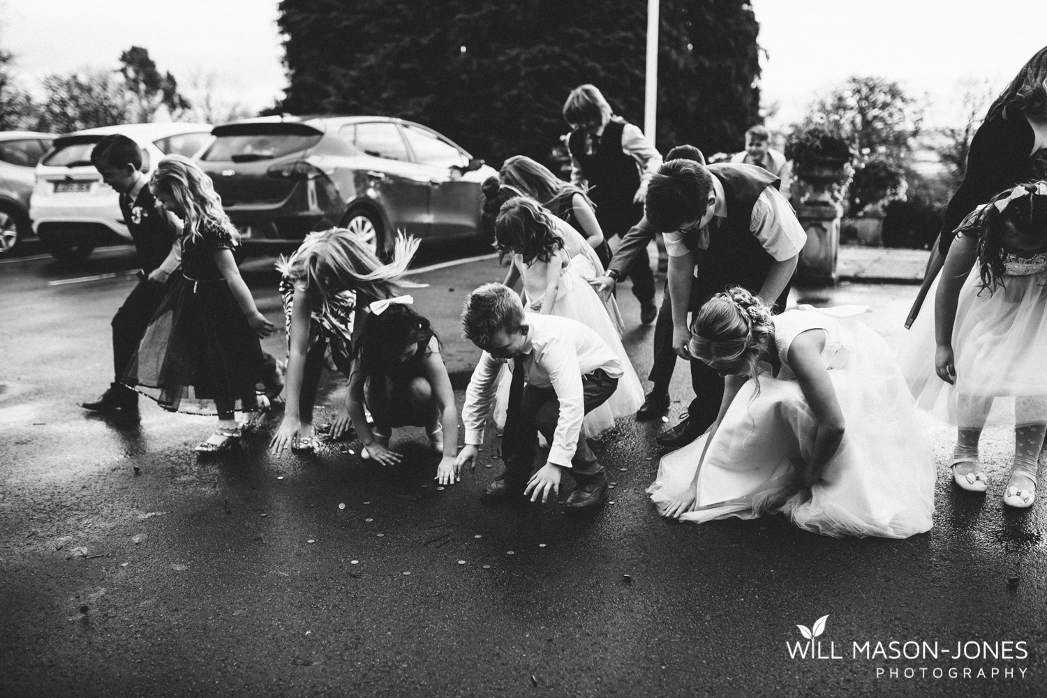  coed-y-mwstwr-welsh-wedding-photography 