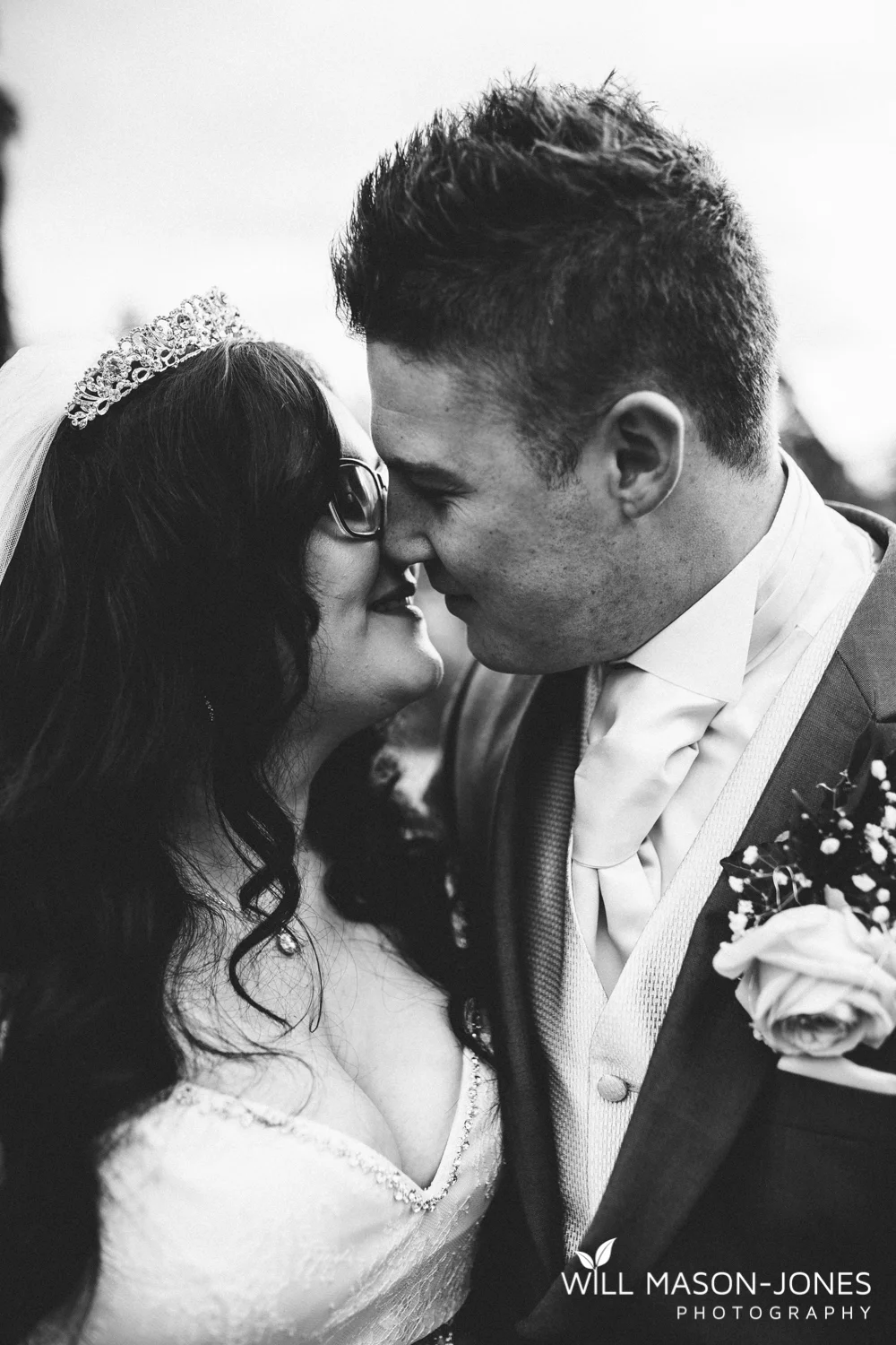  coed-y-mwstwr-welsh-wedding-photography 