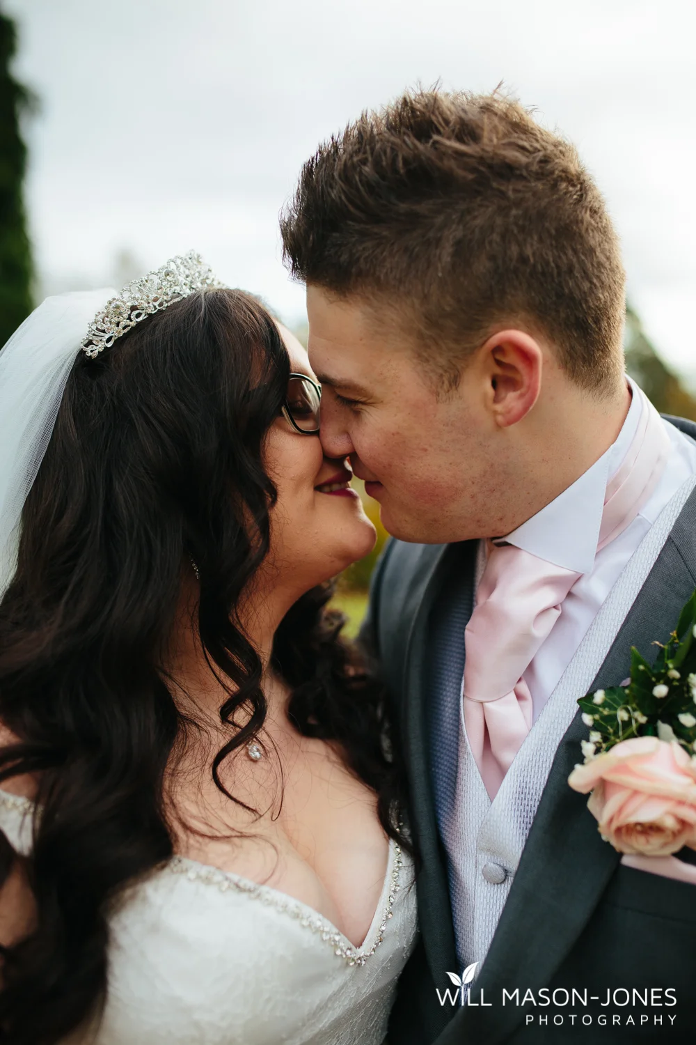  coed-y-mwstwr-welsh-wedding-photography 