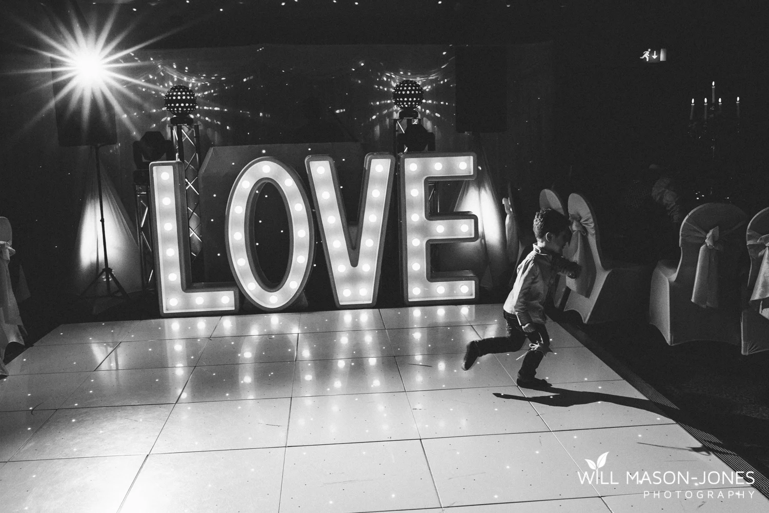  coed-y-mwstwr-welsh-wedding-photography 