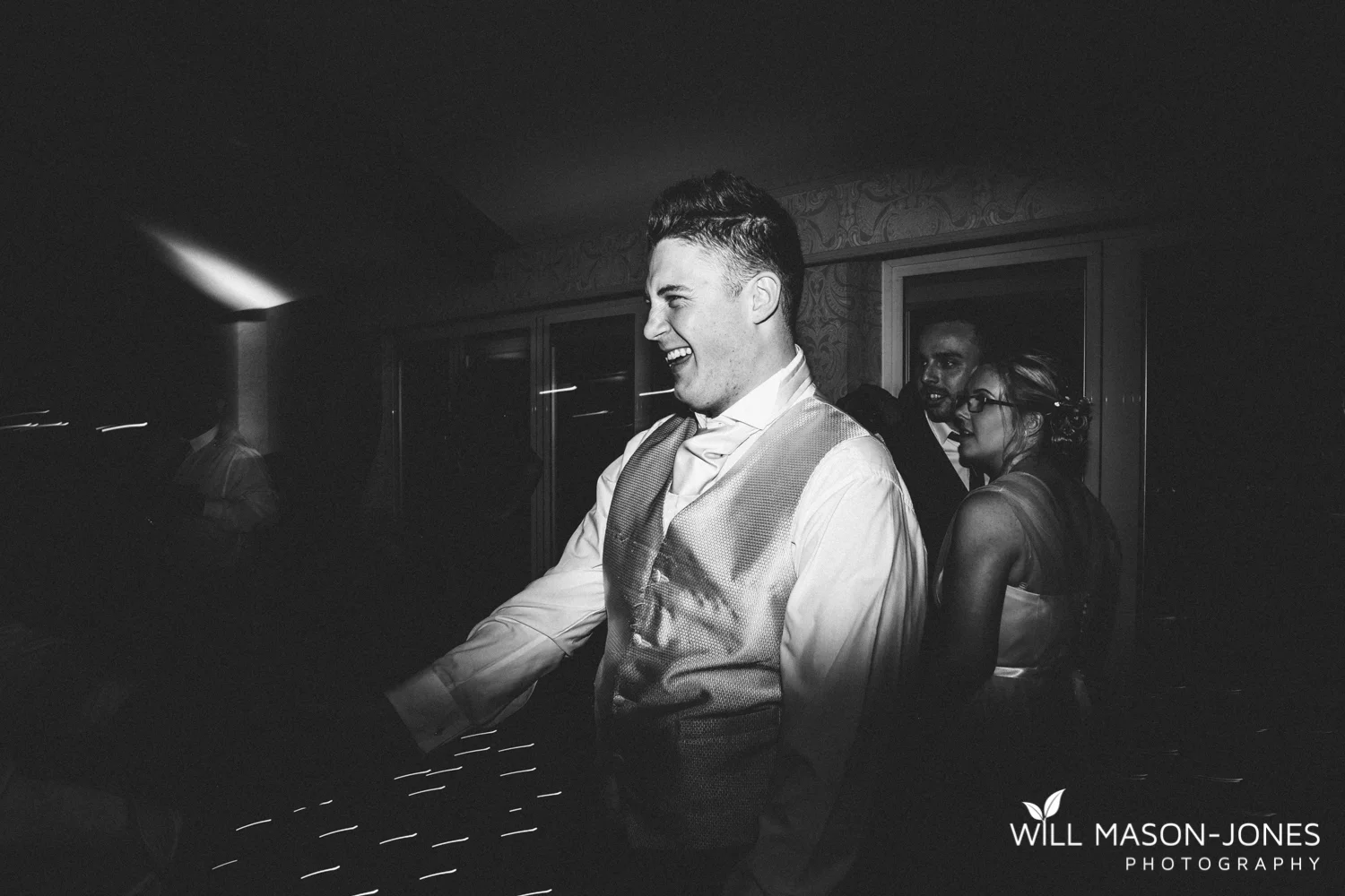  coed-y-mwstwr-welsh-wedding-photography 