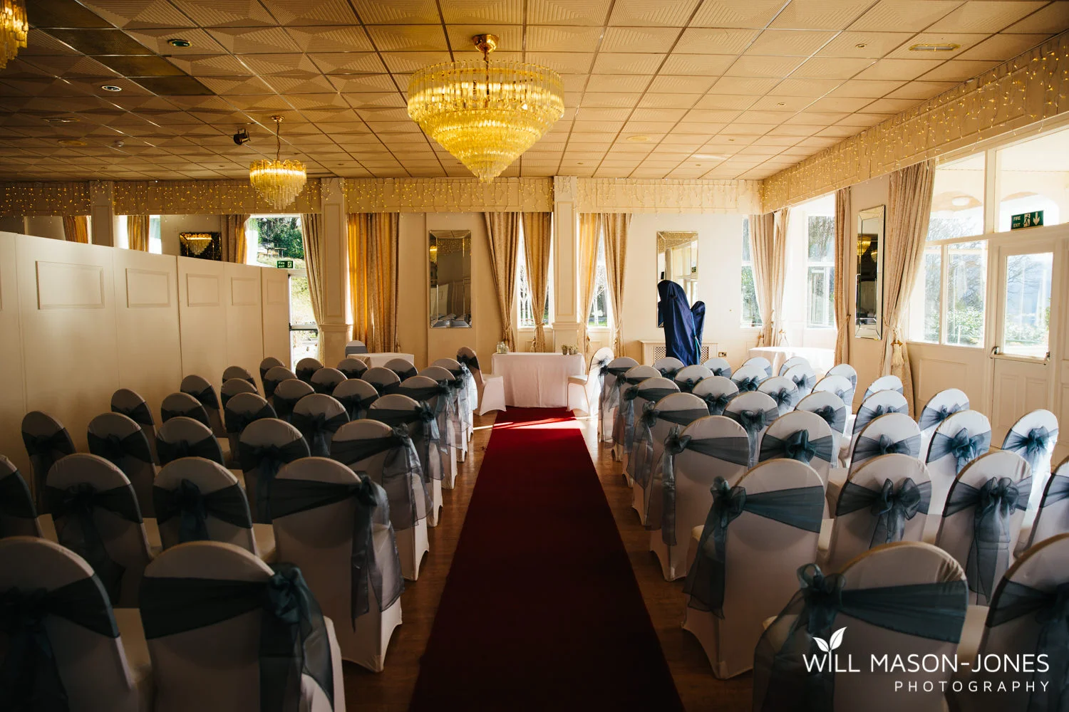 the-manor-crickhowell-wedding-documentary-photographer