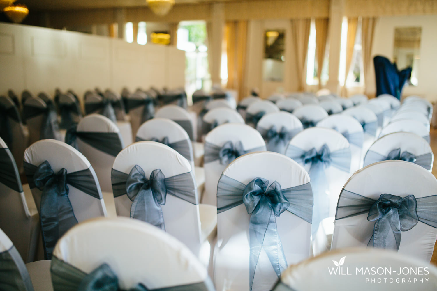 the-manor-crickhowell-wedding-documentary-photographer