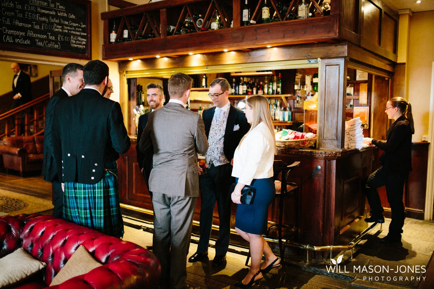 the-manor-crickhowell-wedding-documentary-photographer