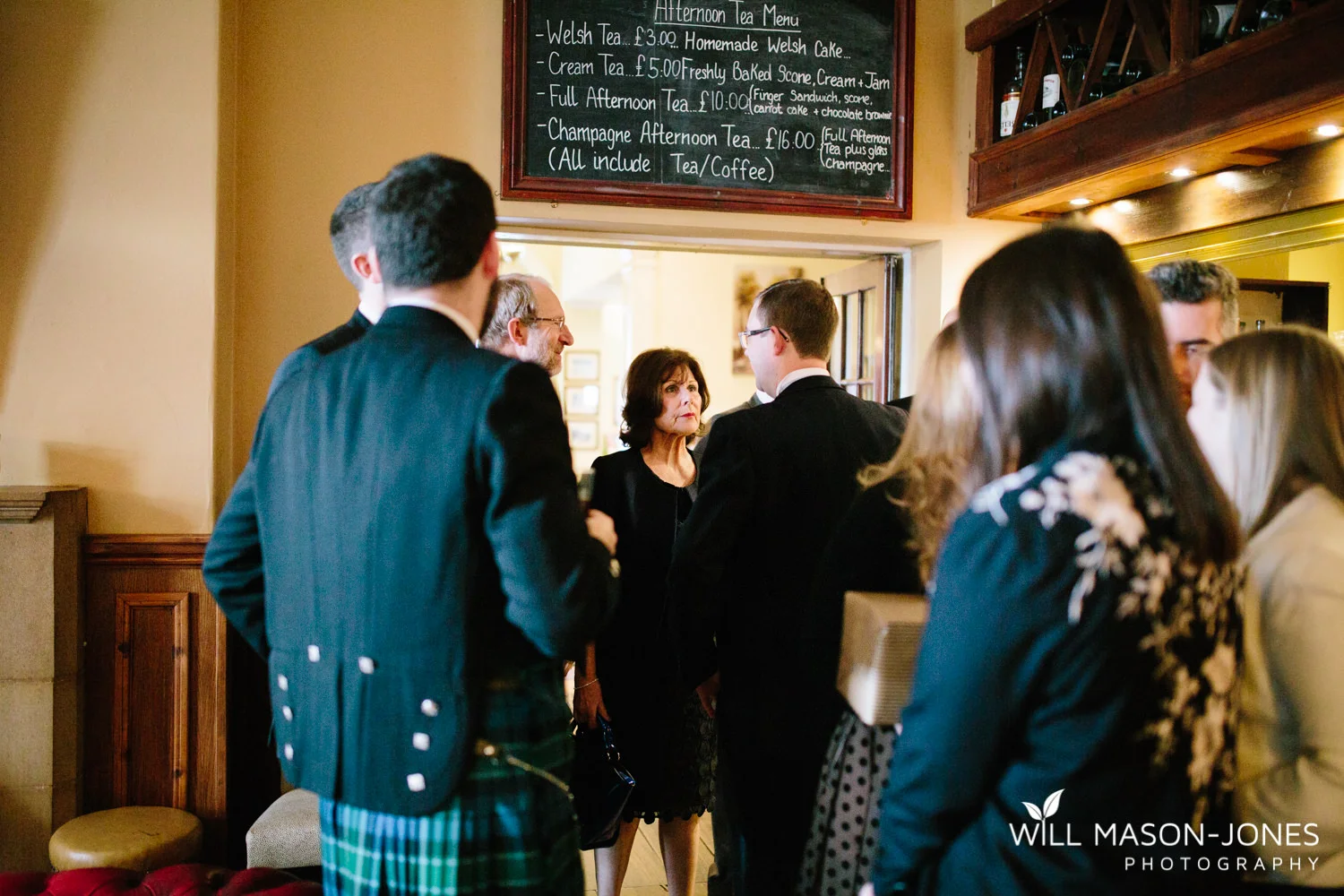 the-manor-crickhowell-wedding-documentary-photographer