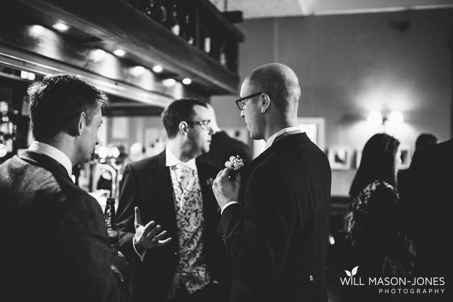 the-manor-crickhowell-wedding-documentary-photographer