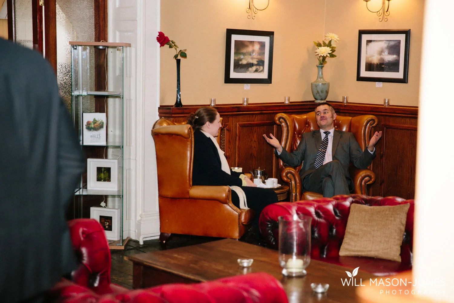 the-manor-crickhowell-wedding-documentary-photographer