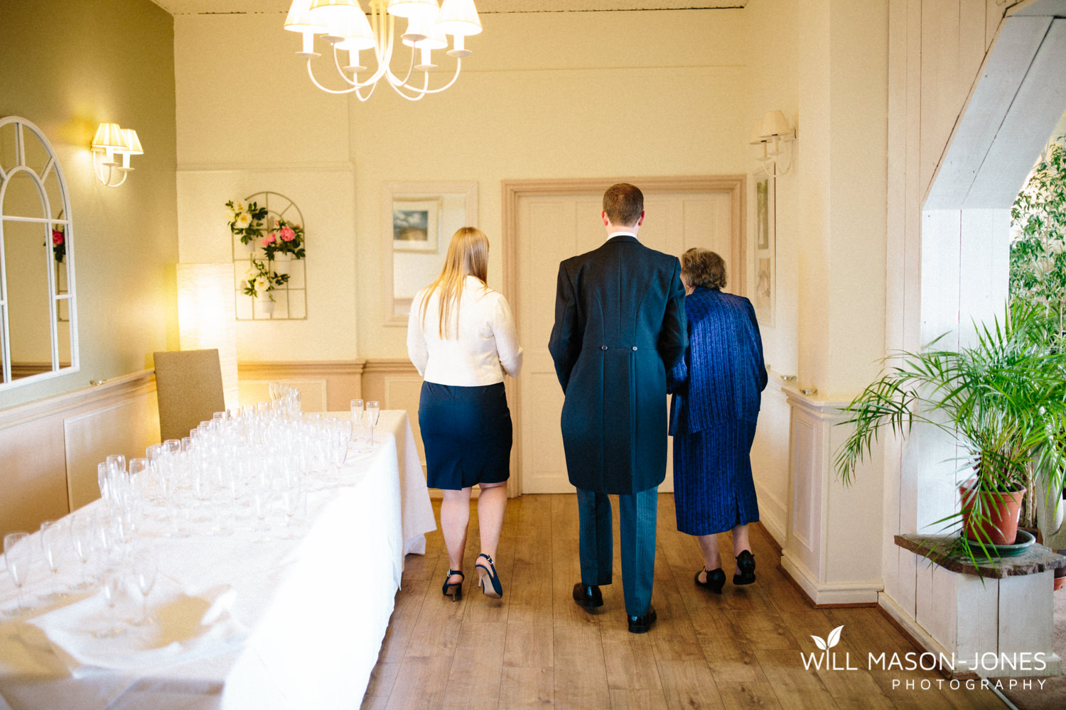 the-manor-crickhowell-wedding-documentary-photographer