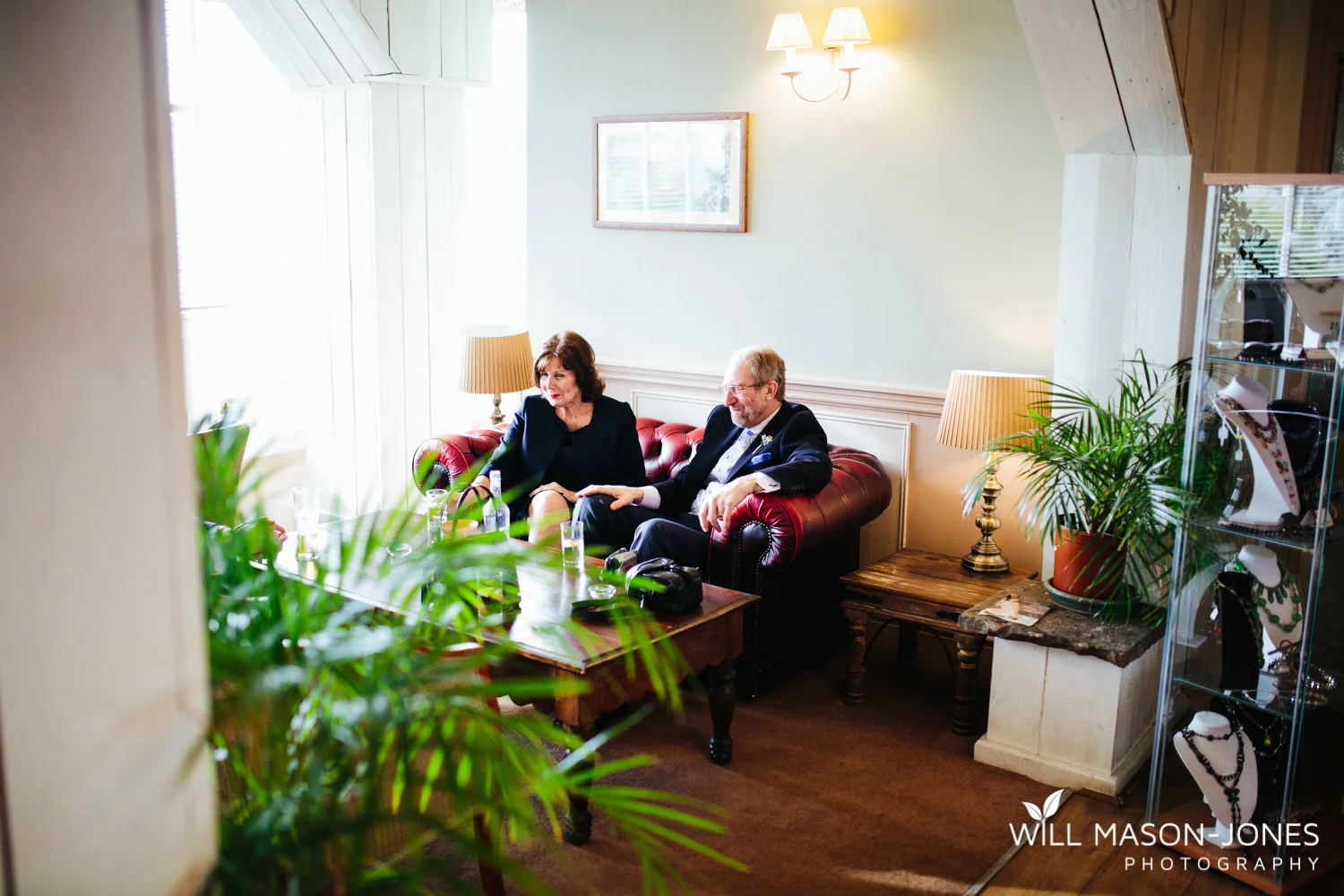 the-manor-crickhowell-wedding-documentary-photographer