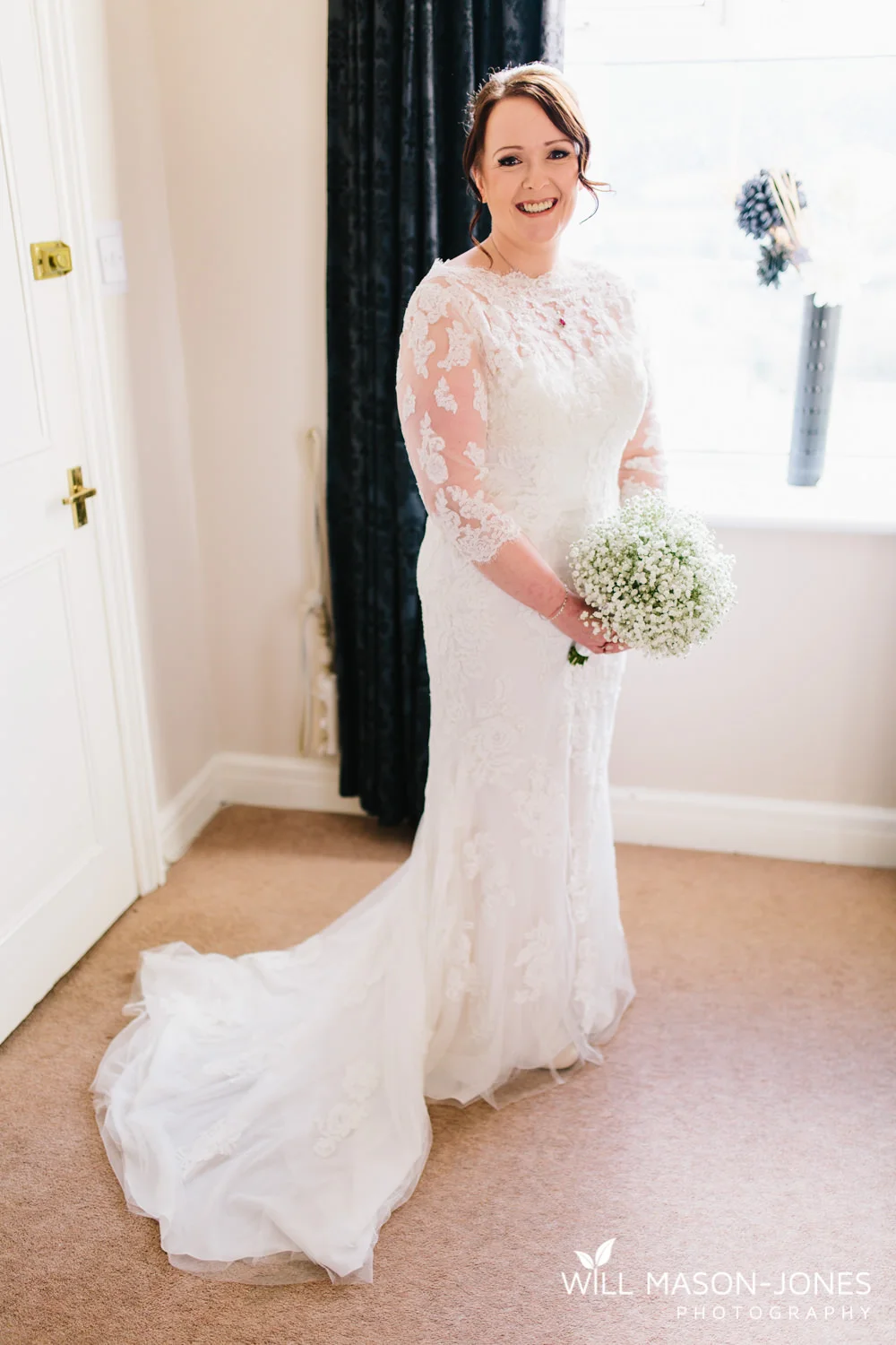 the-manor-crickhowell-wedding-documentary-photographer