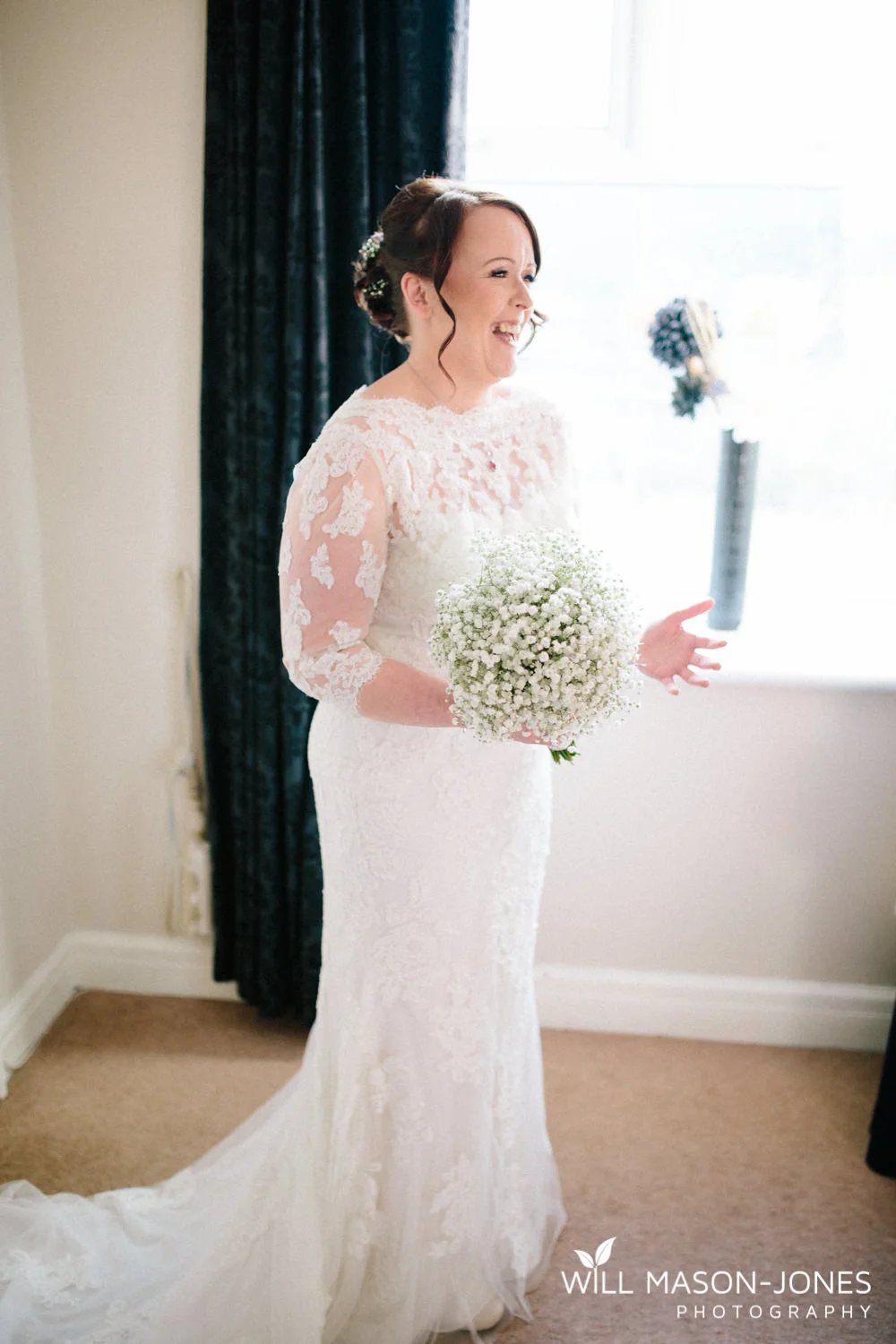 the-manor-crickhowell-wedding-documentary-photographer