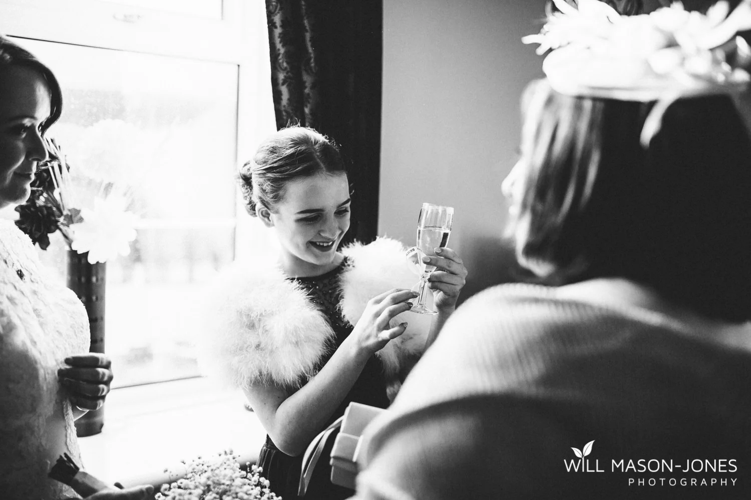 the-manor-crickhowell-wedding-documentary-photographer