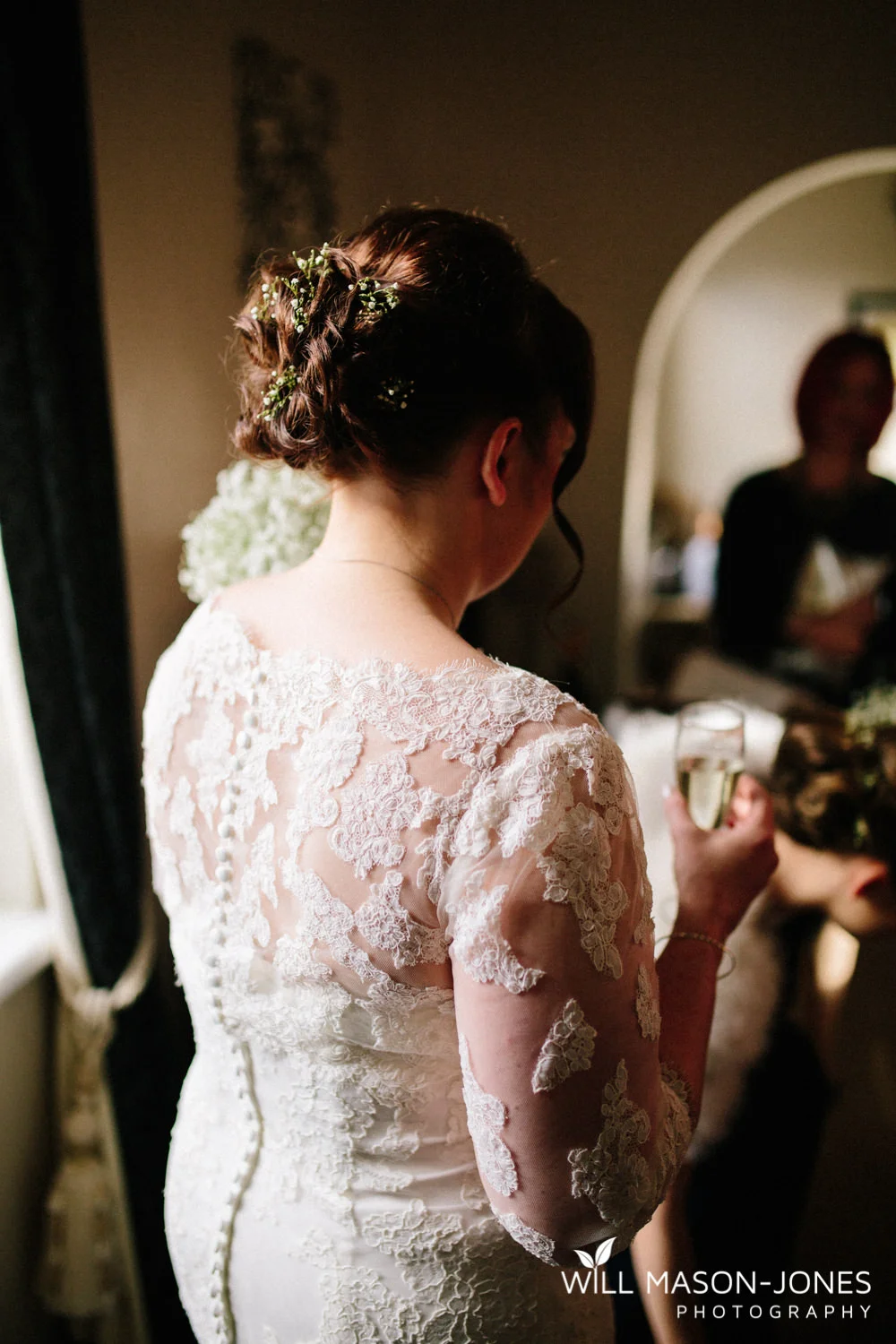 the-manor-crickhowell-wedding-documentary-photographer