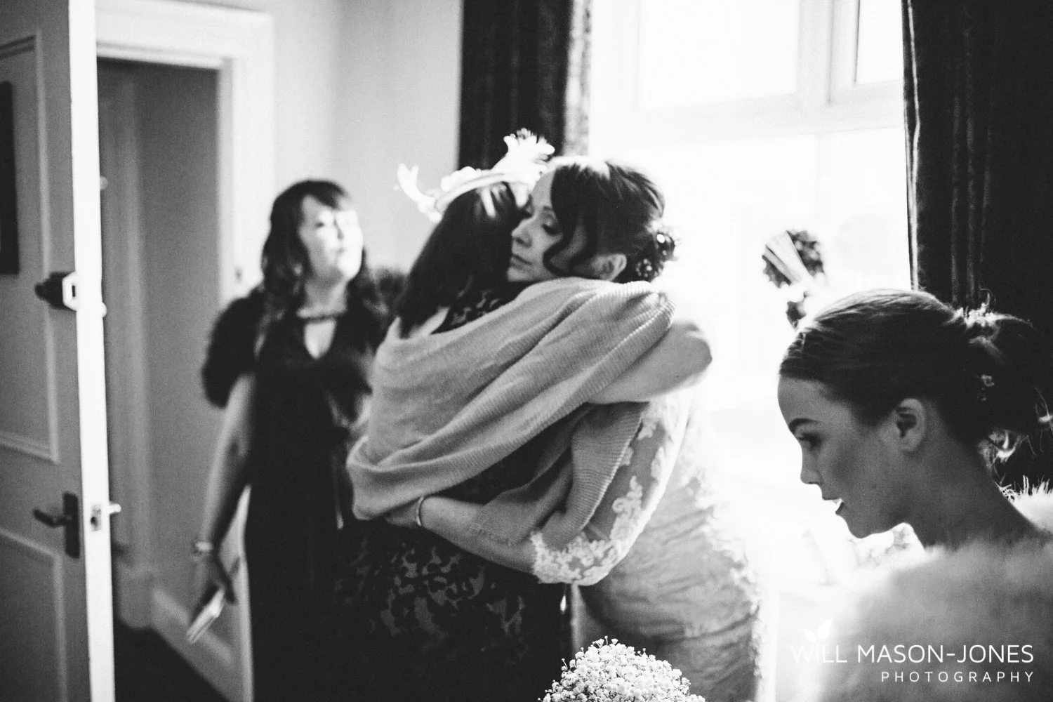 the-manor-crickhowell-wedding-documentary-photographer