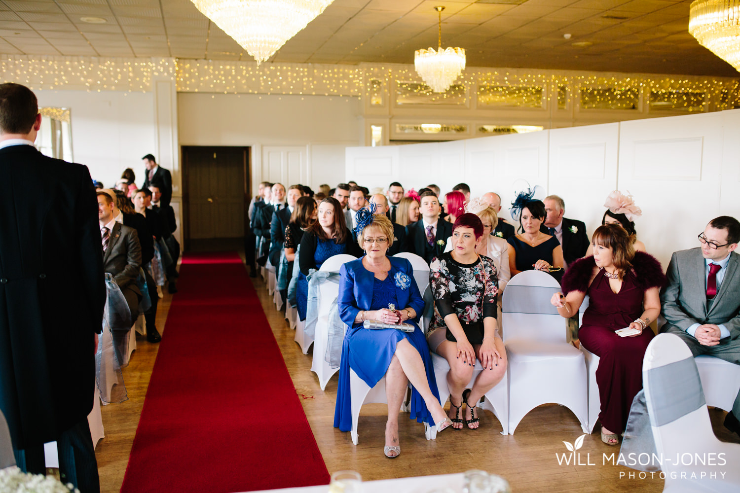 the-manor-crickhowell-wedding-documentary-photographer