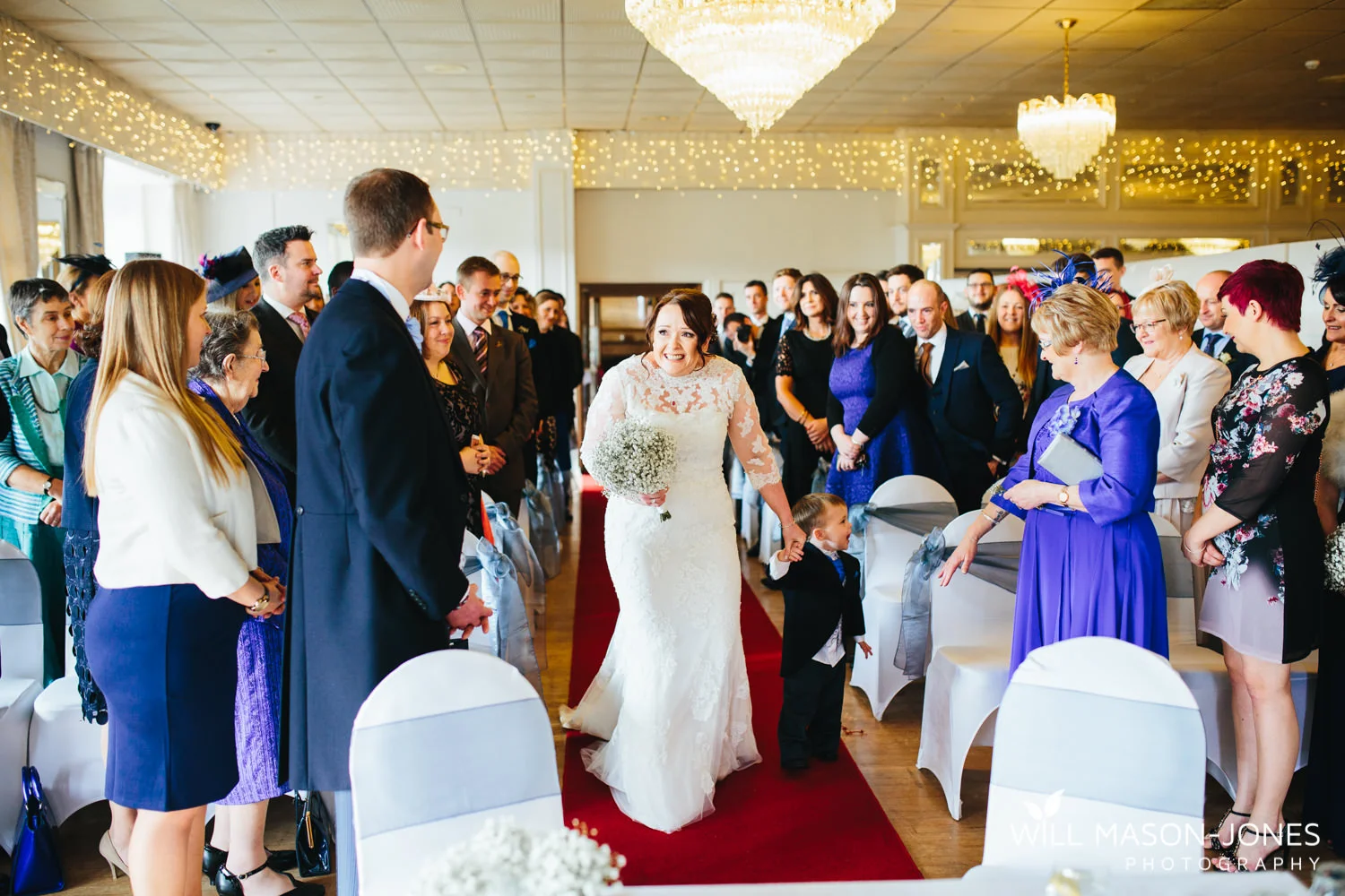 the-manor-crickhowell-wedding-documentary-photographer
