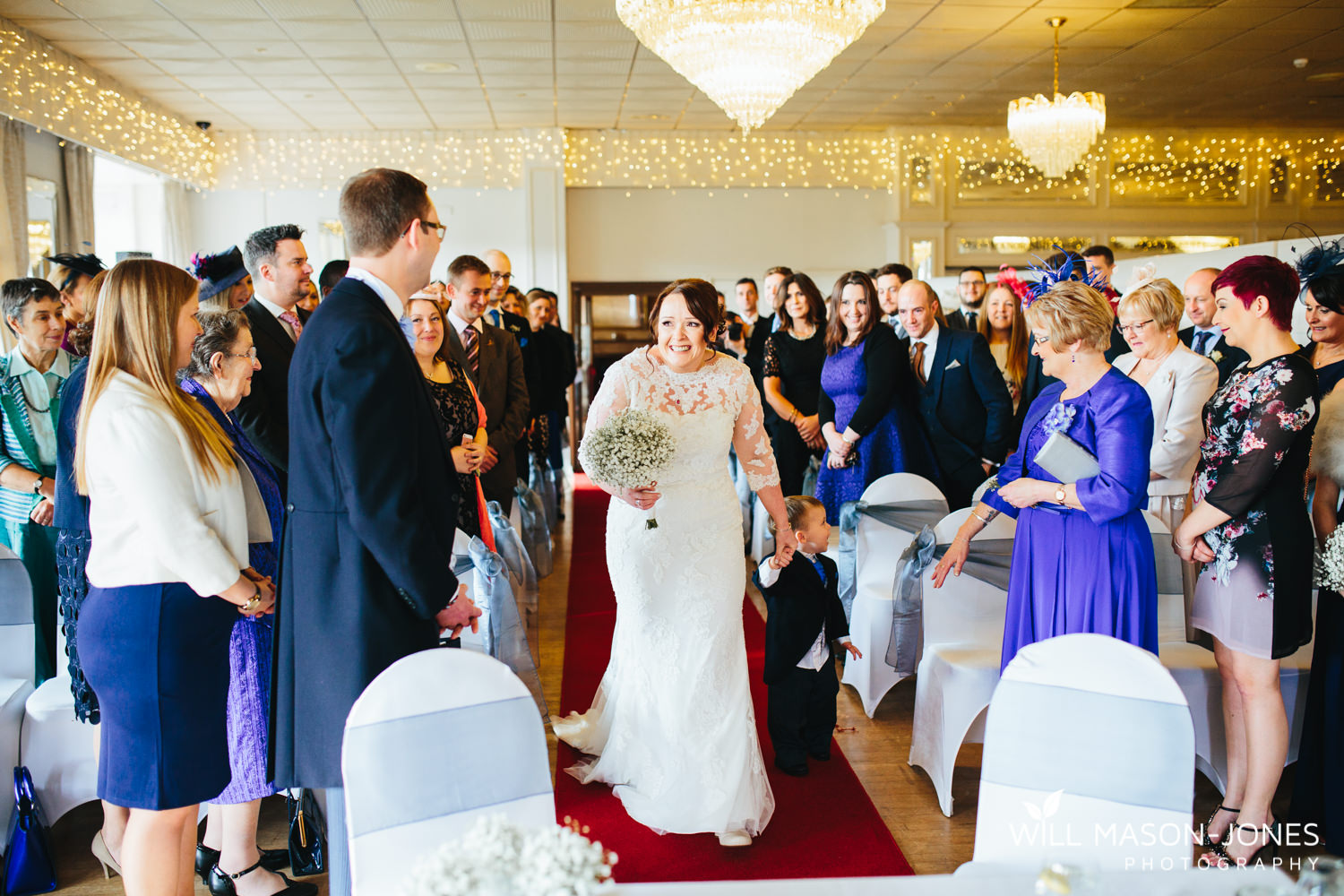 the-manor-crickhowell-wedding-documentary-photographer