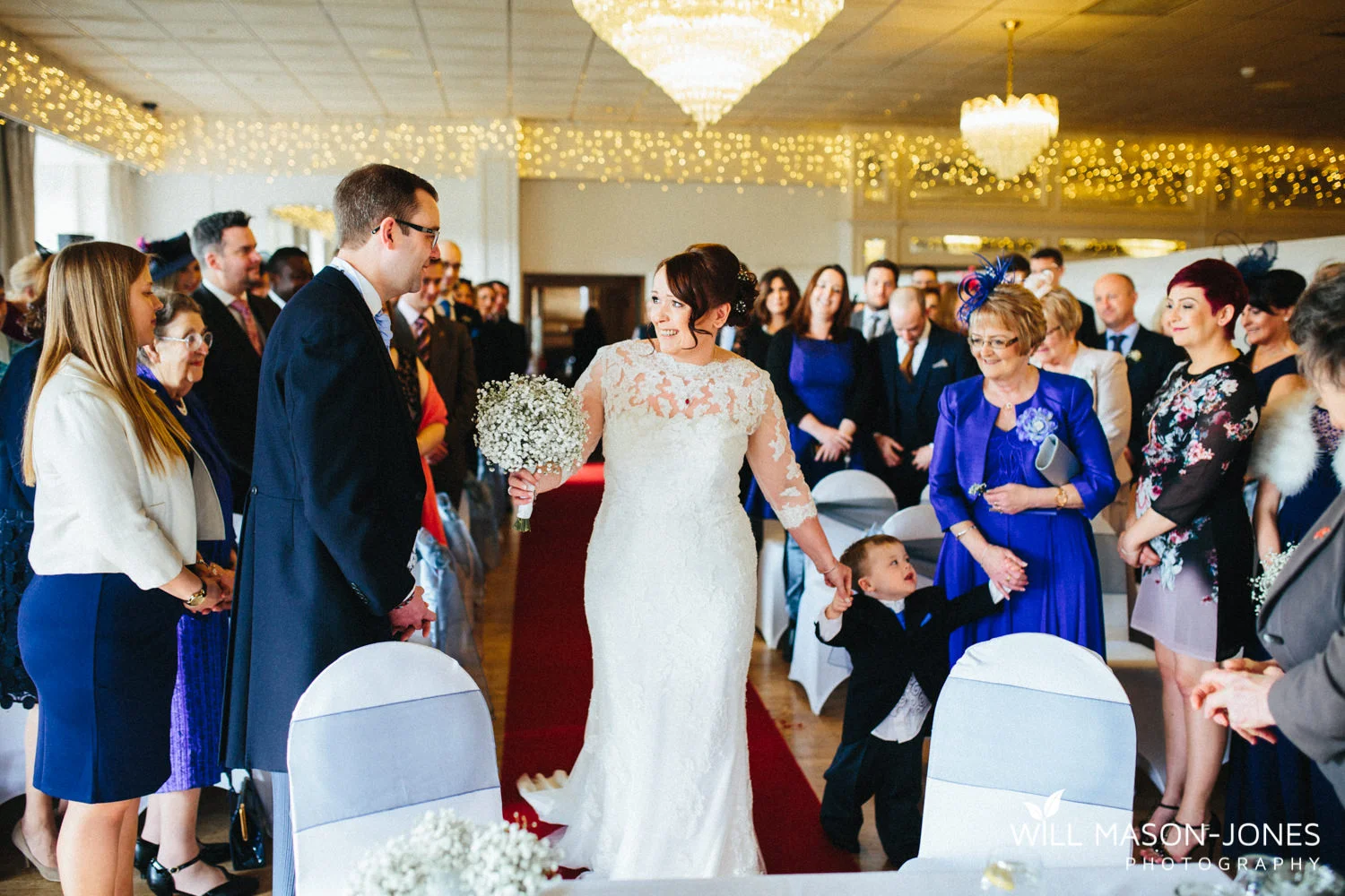 the-manor-crickhowell-wedding-documentary-photographer