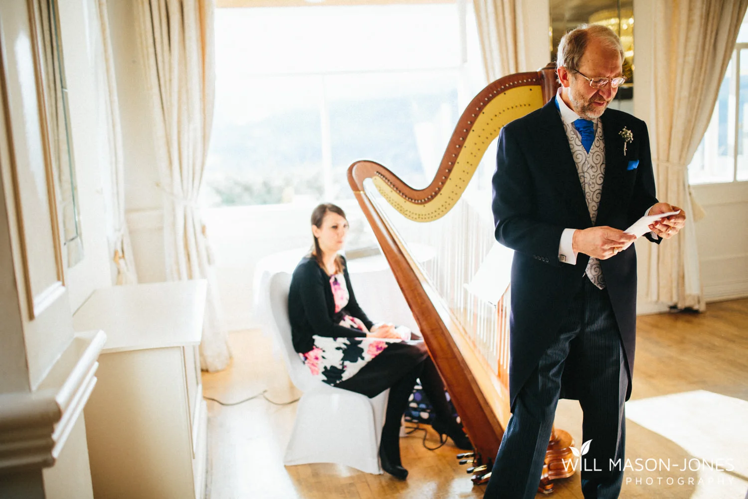 the-manor-crickhowell-wedding-documentary-photographer