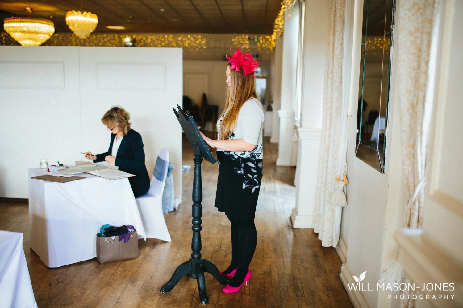 the-manor-crickhowell-wedding-documentary-photographer