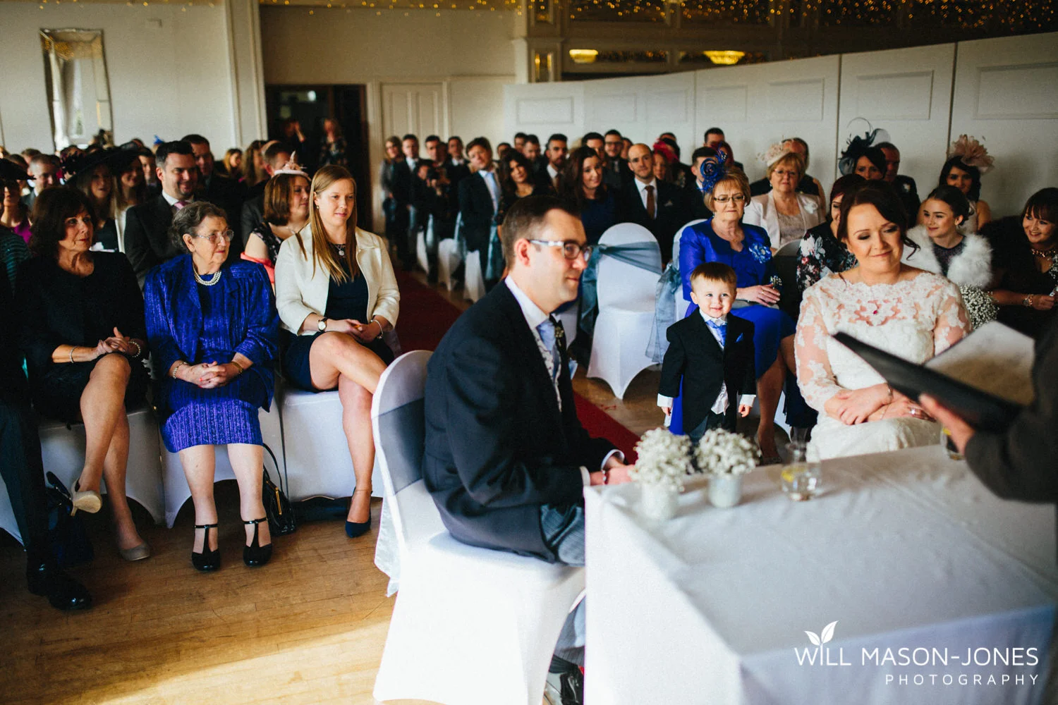 the-manor-crickhowell-wedding-documentary-photographer