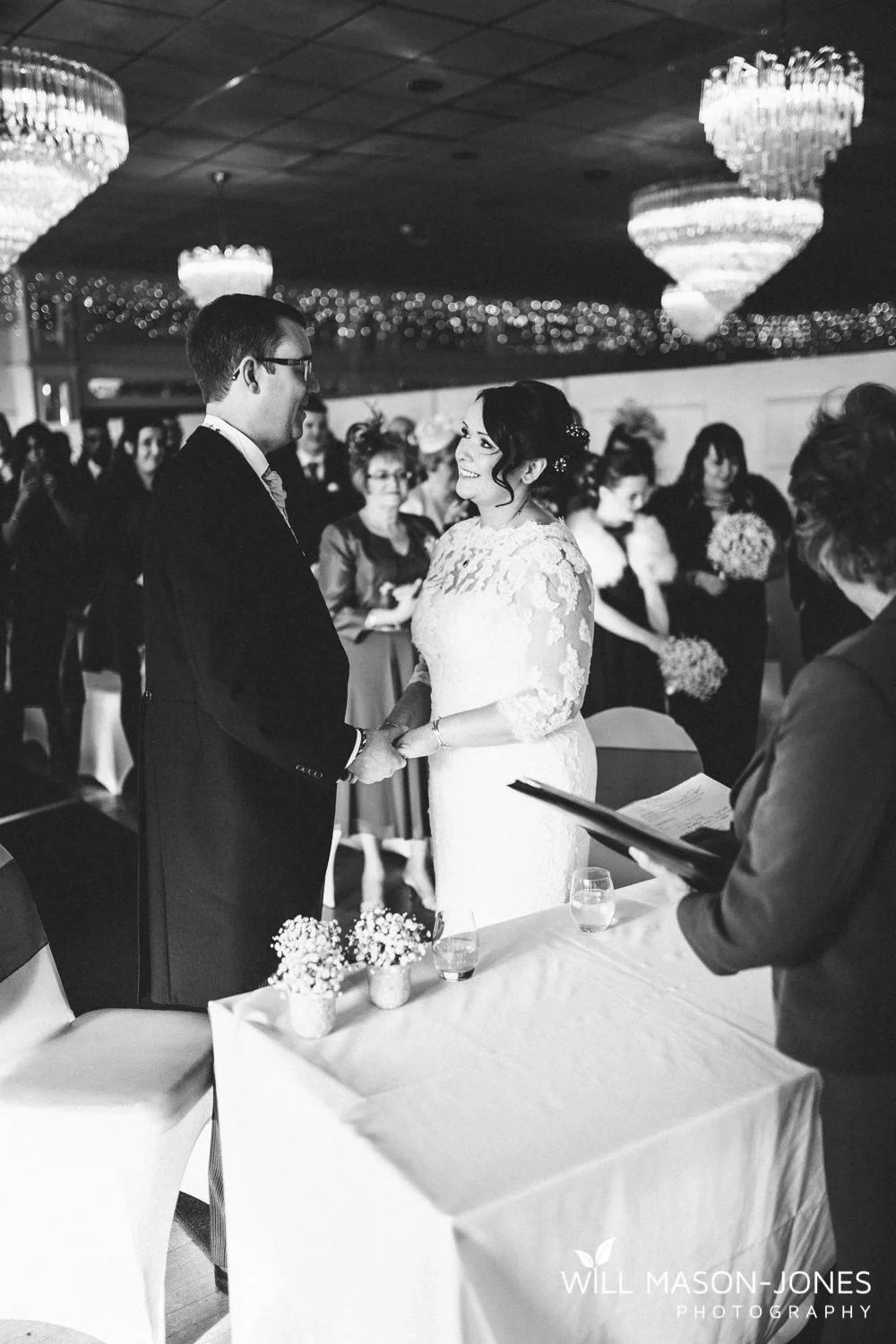 the-manor-crickhowell-wedding-documentary-photographer