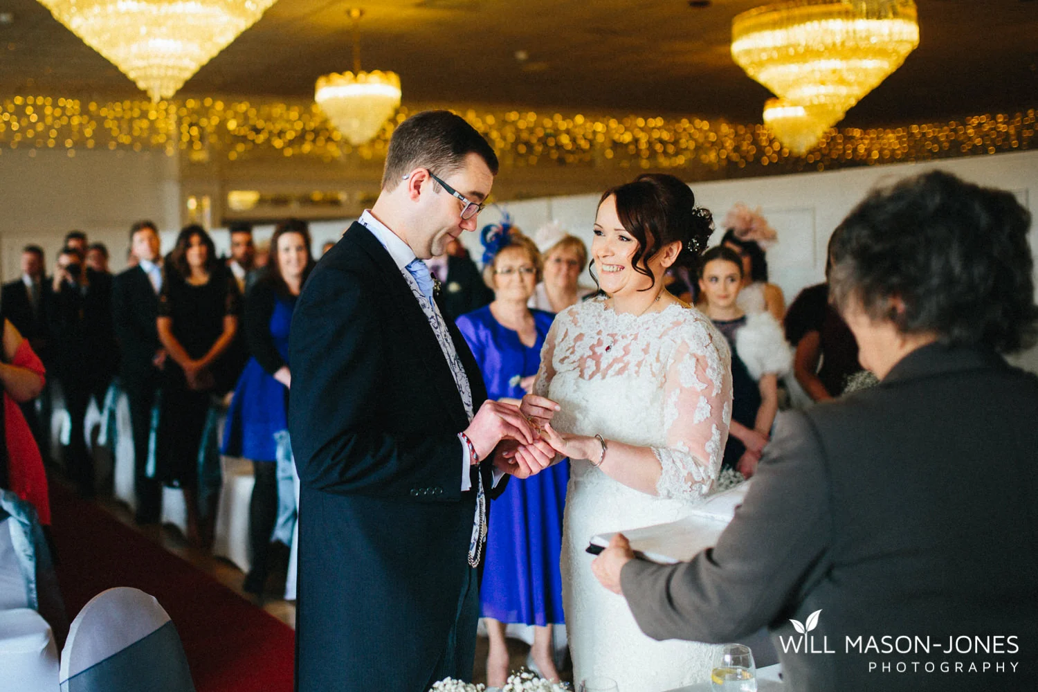 the-manor-crickhowell-wedding-documentary-photographer