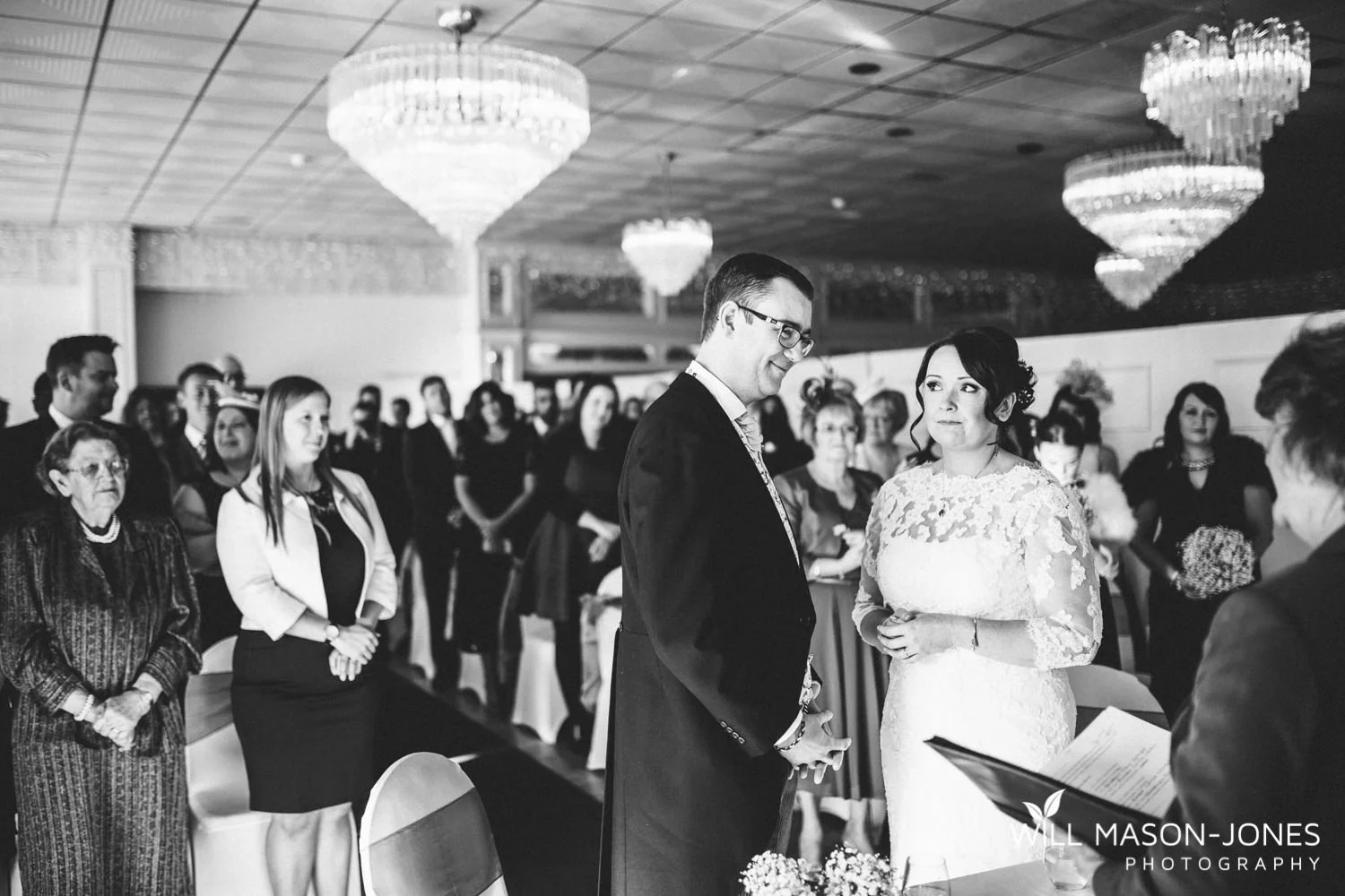 the-manor-crickhowell-wedding-documentary-photographer