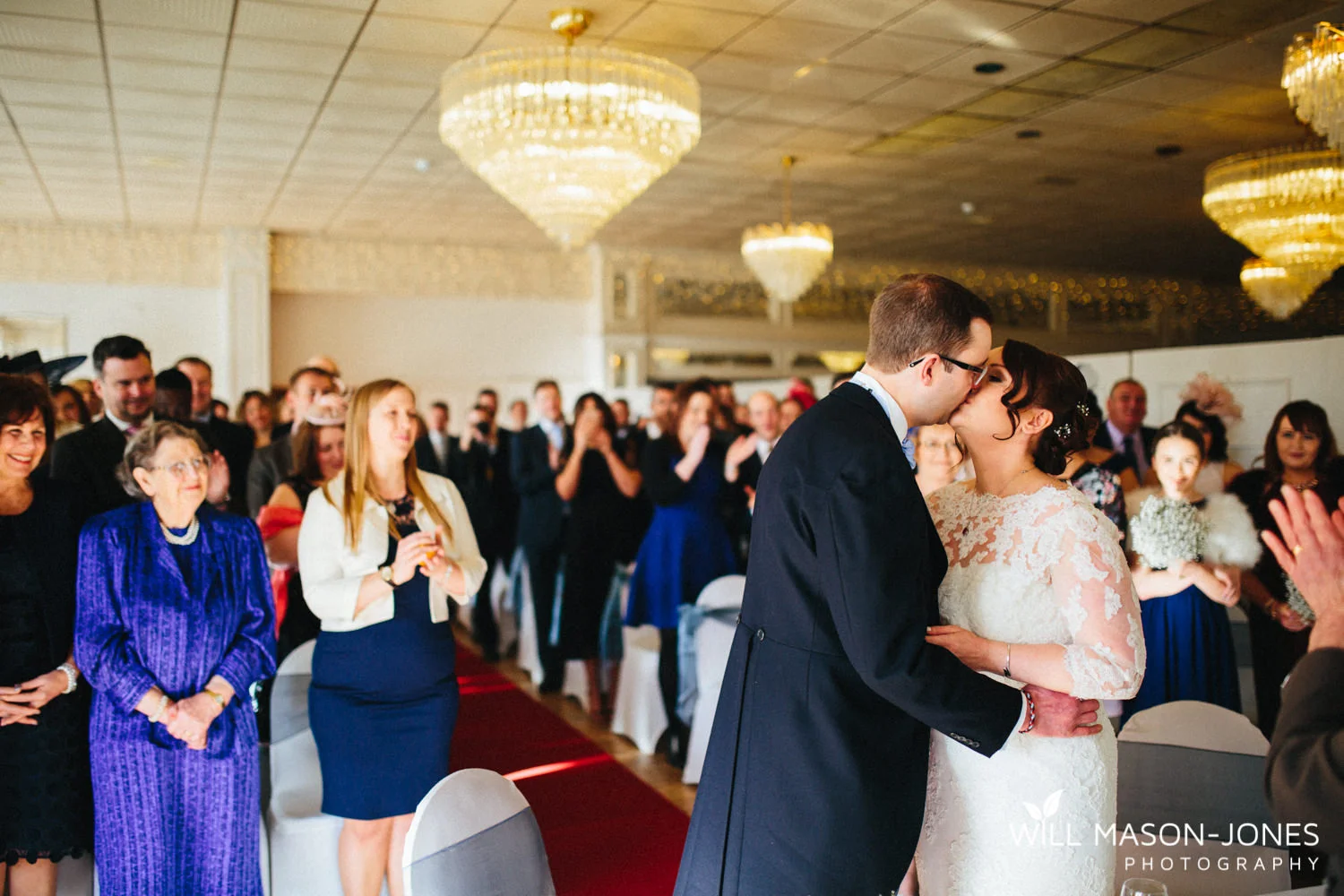 the-manor-crickhowell-wedding-documentary-photographer