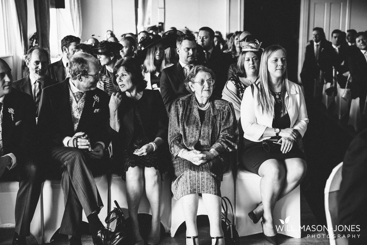 the-manor-crickhowell-wedding-documentary-photographer