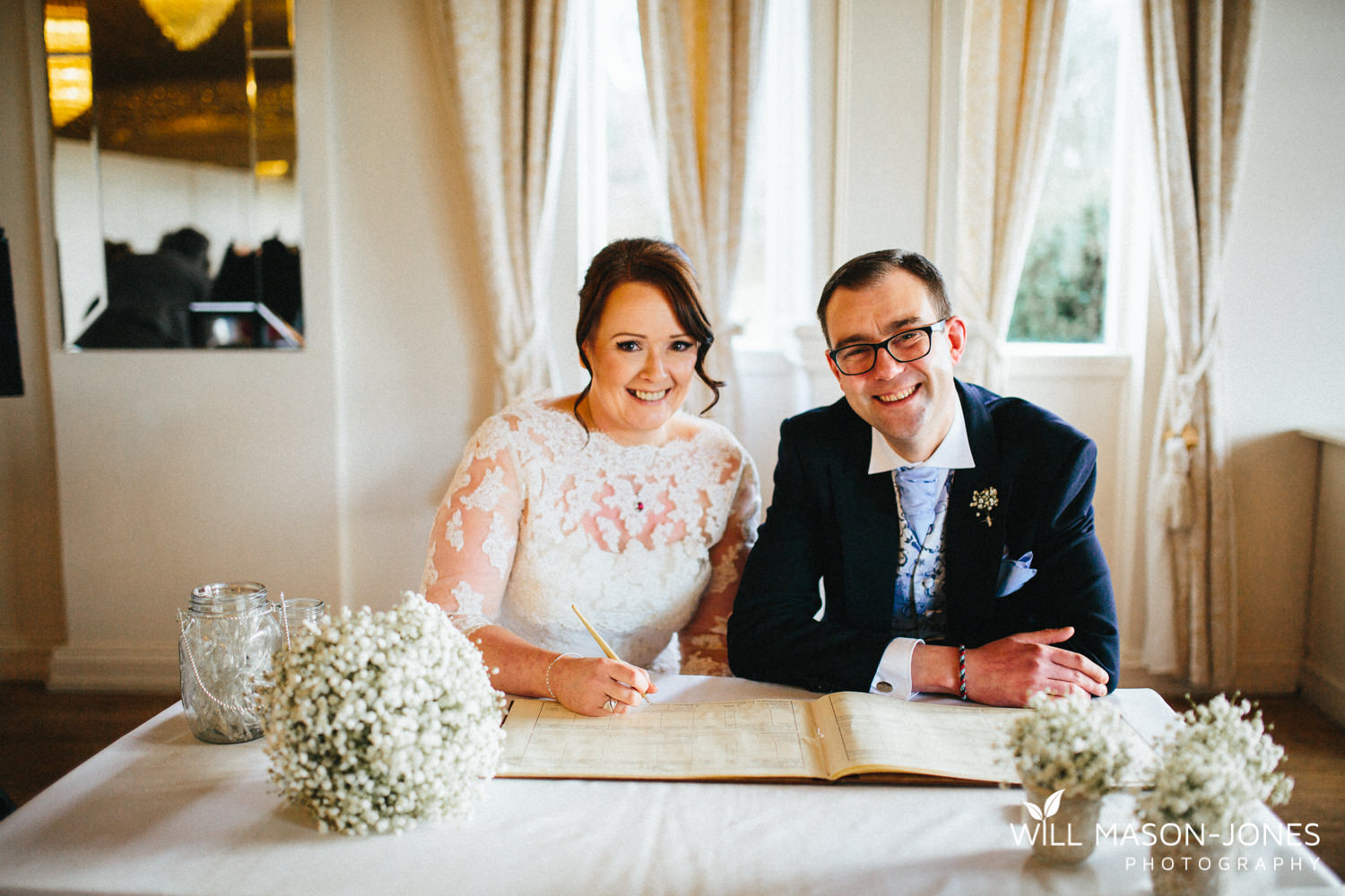 the-manor-crickhowell-wedding-documentary-photographer