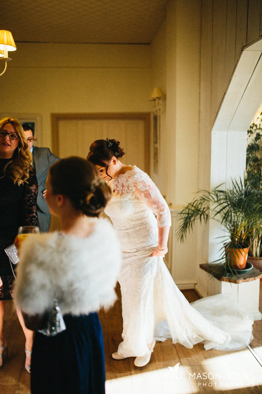 the-manor-crickhowell-wedding-documentary-photographer