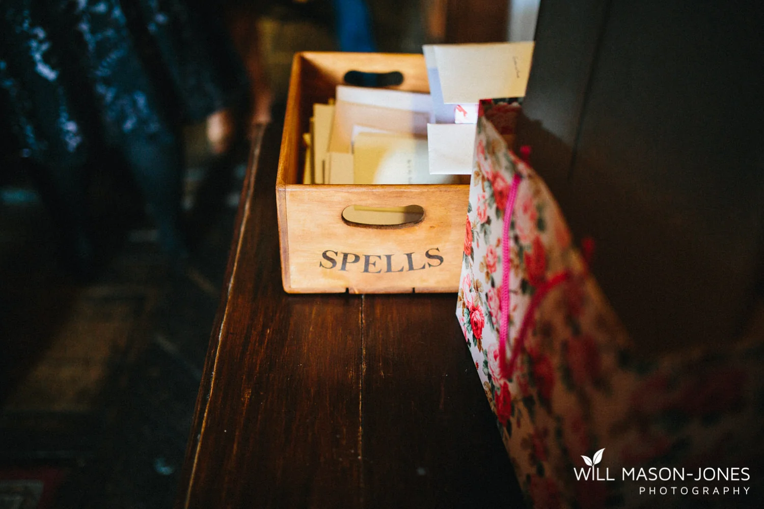 the-manor-crickhowell-wedding-documentary-photographer