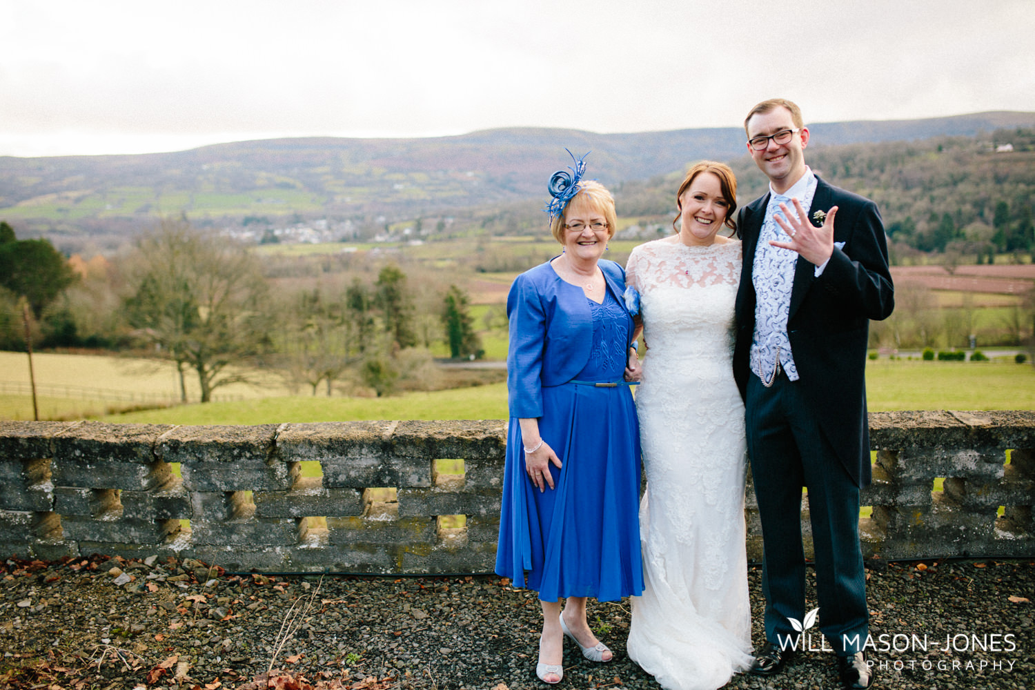 the-manor-crickhowell-wedding-documentary-photographer